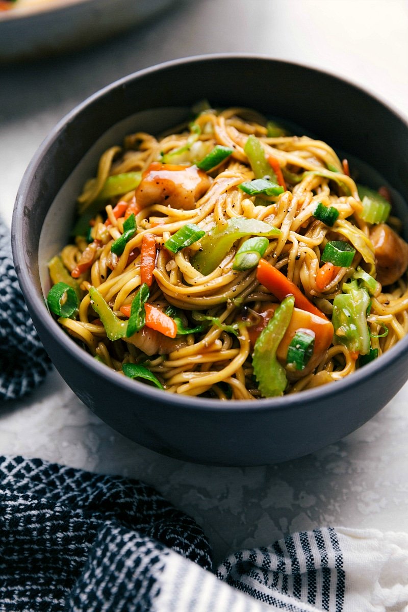 Bowl of chicken chow mein noodles